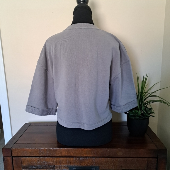 Zara Cropped Sweatshirt Size Medium Grey Crewneck Short Sleeved Casual - Picture 3 of 10